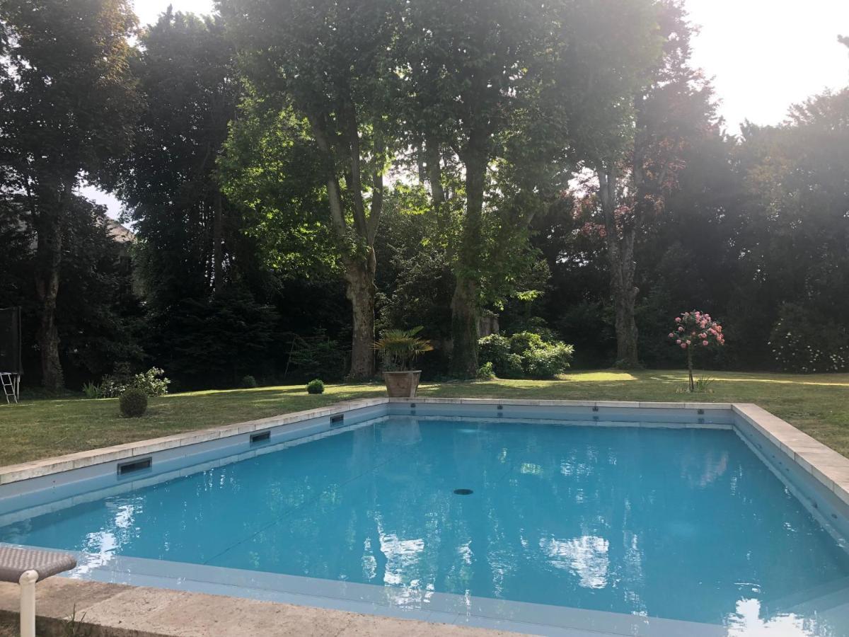 La Grande Carree Bed & Breakfast Saint-Cyr-sur-Loire Exterior foto