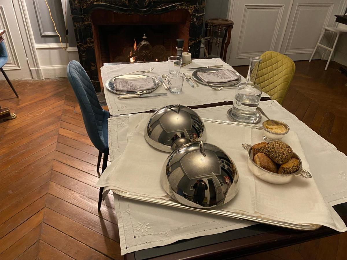La Grande Carree Bed & Breakfast Saint-Cyr-sur-Loire Exterior foto