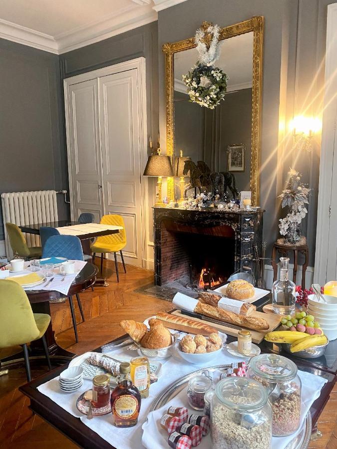 La Grande Carree Bed & Breakfast Saint-Cyr-sur-Loire Exterior foto