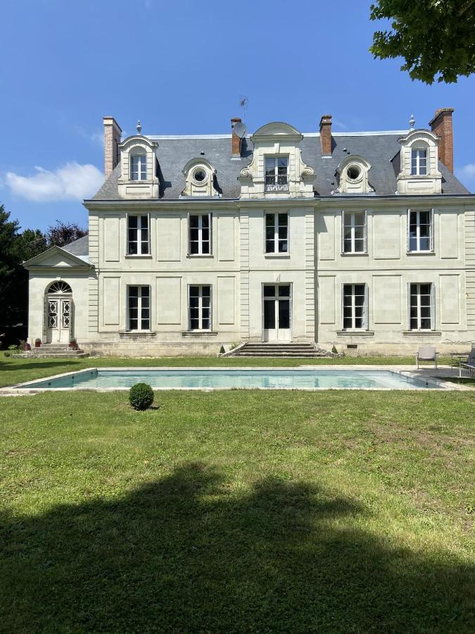 La Grande Carree Bed & Breakfast Saint-Cyr-sur-Loire Exterior foto