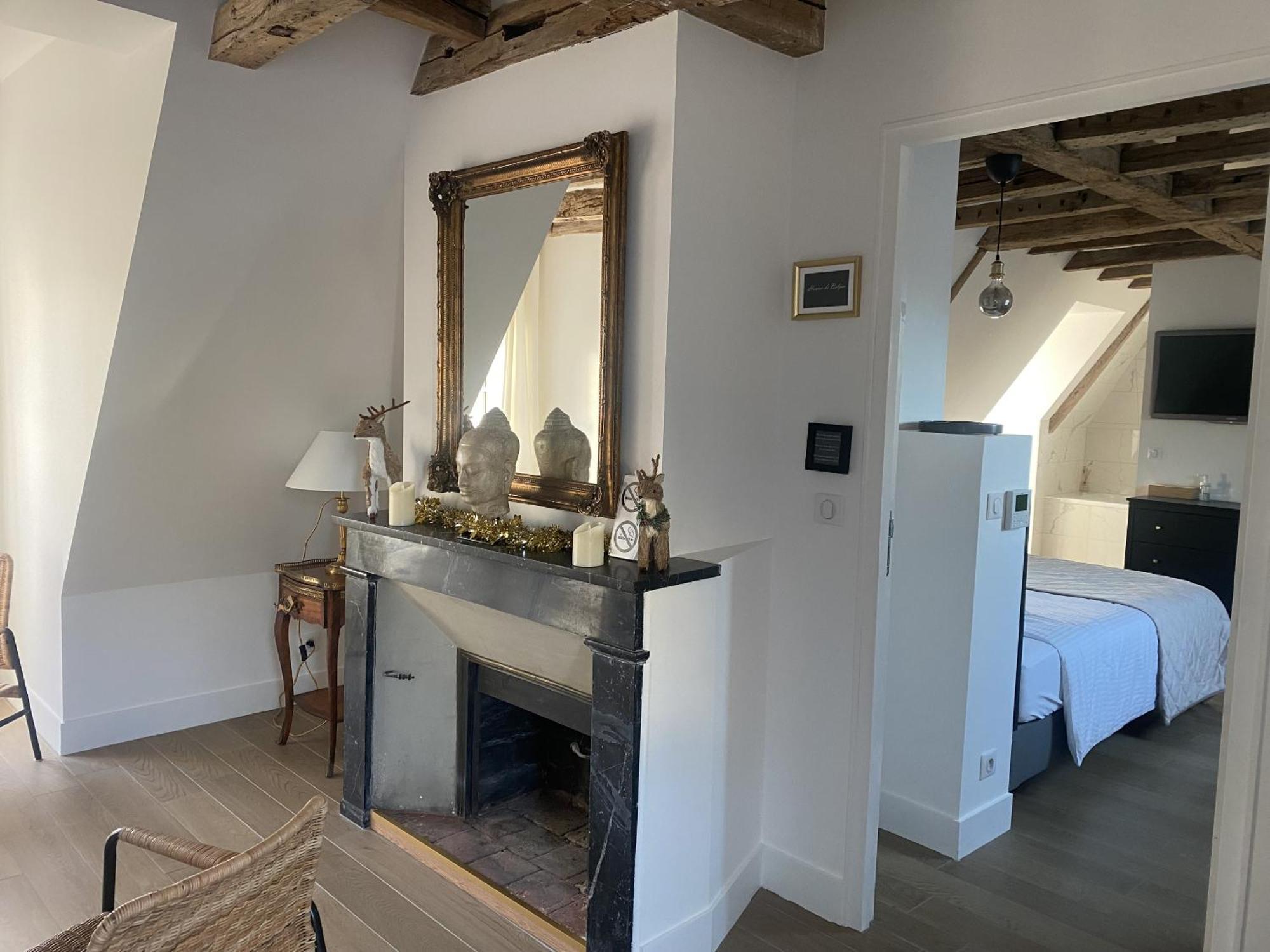 La Grande Carree Bed & Breakfast Saint-Cyr-sur-Loire Exterior foto
